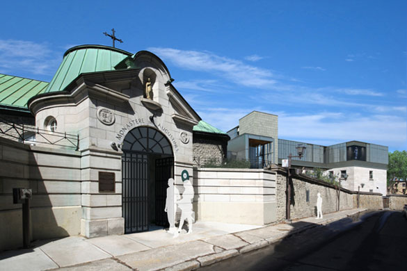 L'entrée piétonne de la rue Charlevoix. Photo Le Monastère des Augustines