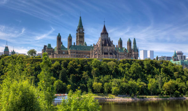 Parlement-Canada-600
